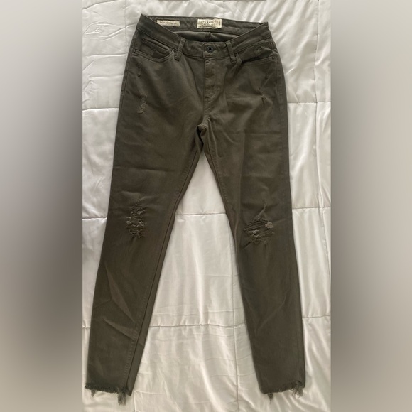 Lucky Jeans - Picture 1 of 6